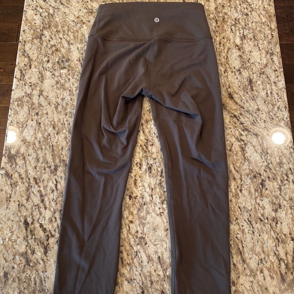 Army green lululemon  leggings wonder  train fairly new in good condition - Picture 2 of 3